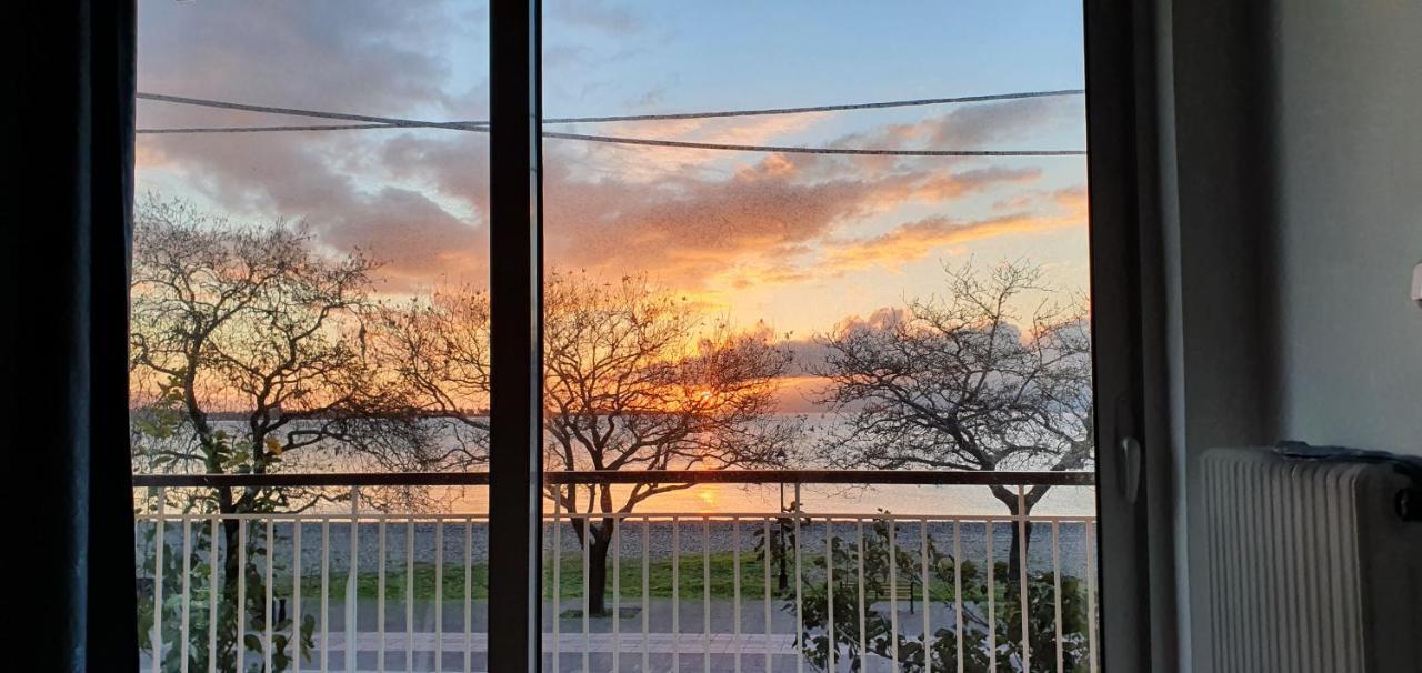 Nafpaktos Beach House Sea View Apartment First Floor Екстер'єр фото