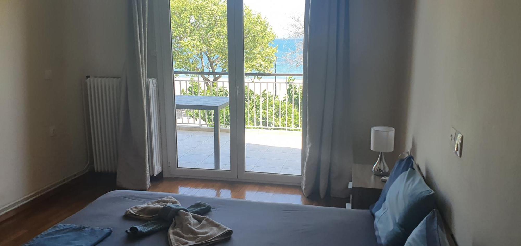 Nafpaktos Beach House Sea View Apartment First Floor Екстер'єр фото