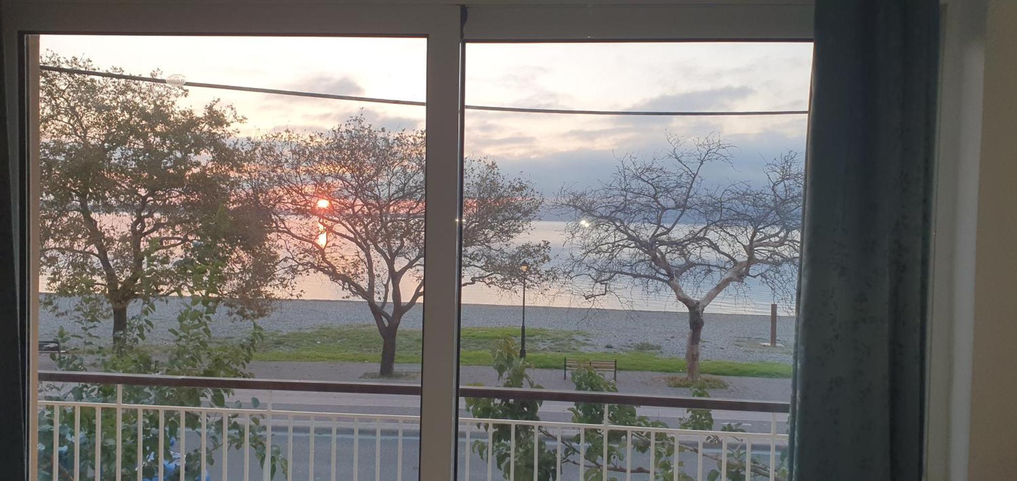 Nafpaktos Beach House Sea View Apartment First Floor Екстер'єр фото