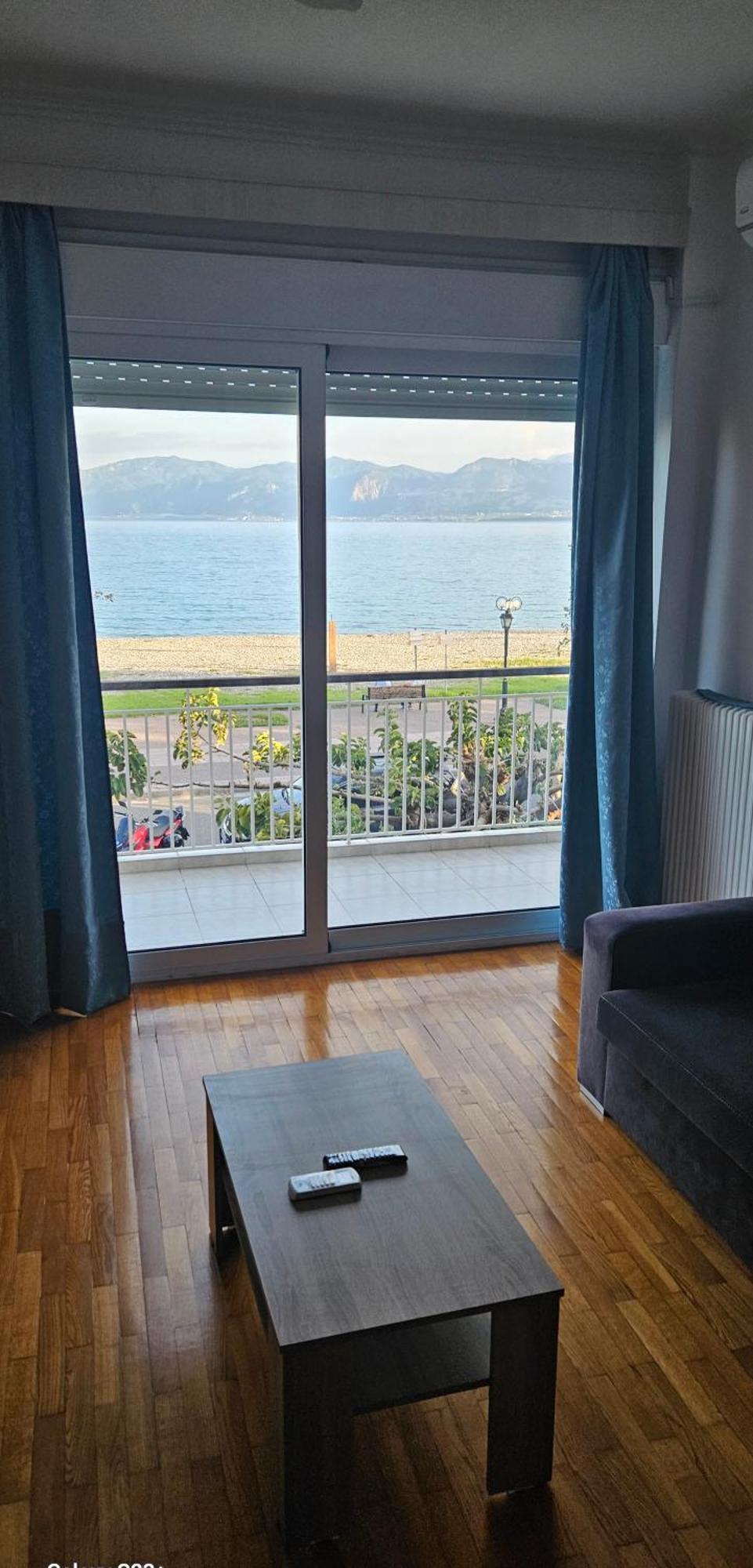 Nafpaktos Beach House Sea View Apartment First Floor Екстер'єр фото