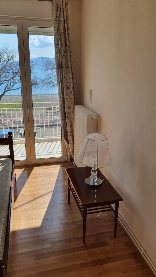 Nafpaktos Beach House Sea View Apartment First Floor Екстер'єр фото