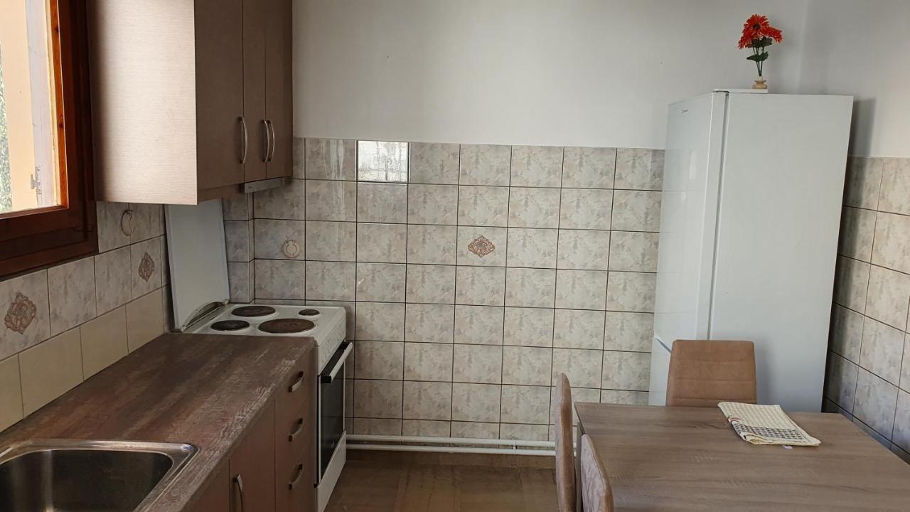 Nafpaktos Beach House Sea View Apartment First Floor Екстер'єр фото