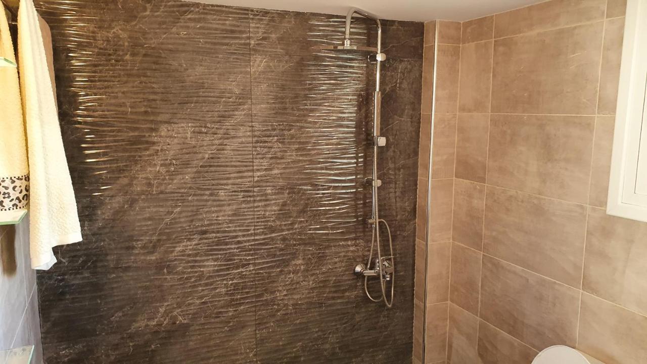 Nafpaktos Beach House Sea View Apartment First Floor Екстер'єр фото
