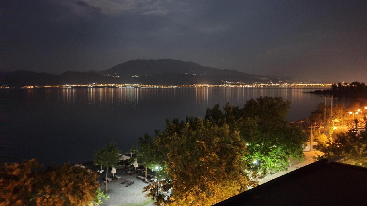 Nafpaktos Beach House Sea View Apartment First Floor Екстер'єр фото