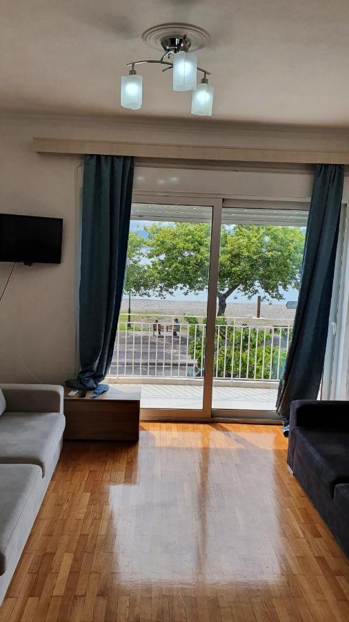 Nafpaktos Beach House Sea View Apartment First Floor Екстер'єр фото