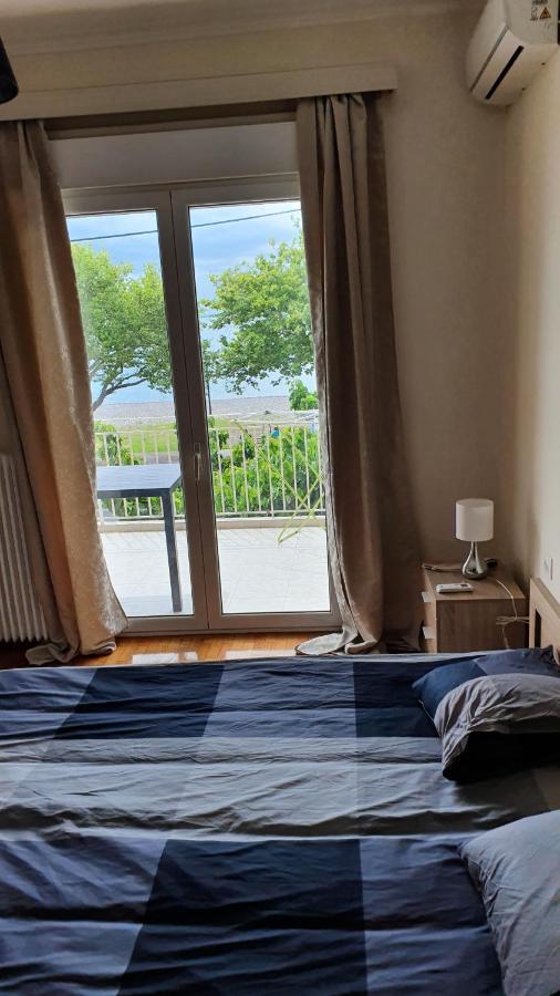 Nafpaktos Beach House Sea View Apartment First Floor Екстер'єр фото